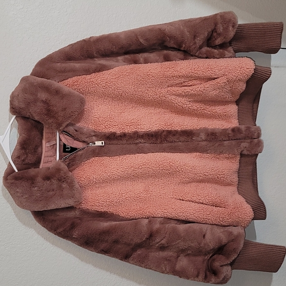 UGG FAUX-FUR Augusta Sherpa Baseball Jacket - Picture 9 of 15